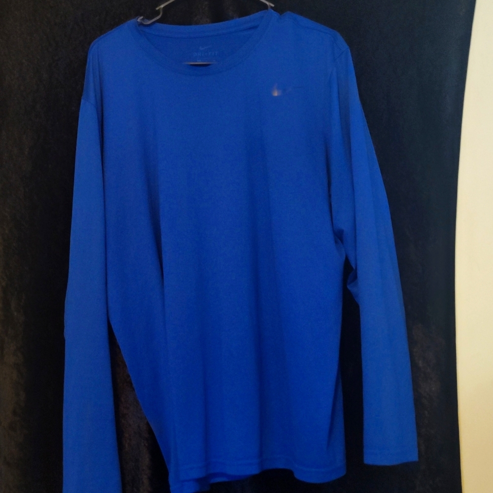 Nike Dri-FIT LegendMen's Long-Sleeve Fitness Top